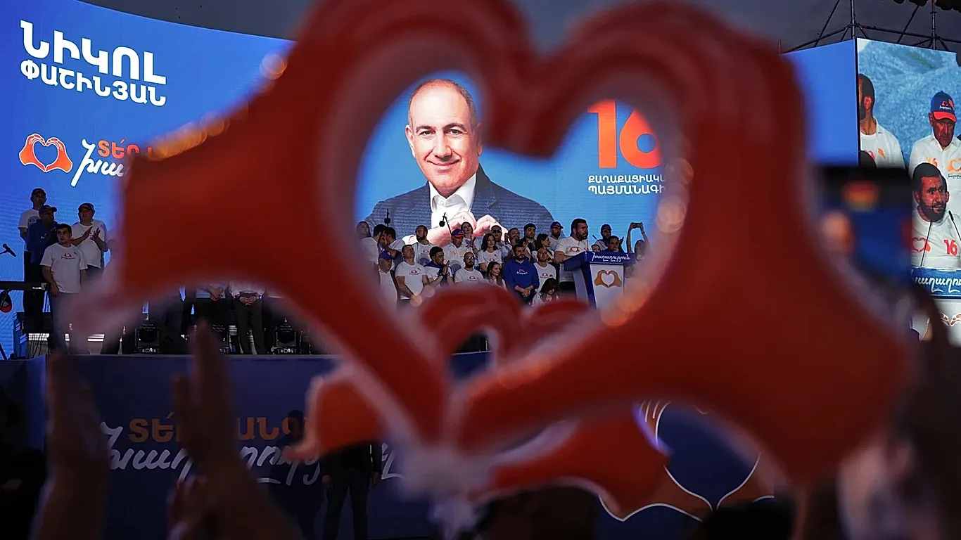 حزب «العقد المدني» يتصدر الانتخابات البرلمانية في أرمينيا وباشينيان يتعهد بمواصلة التقارب مع الغرب