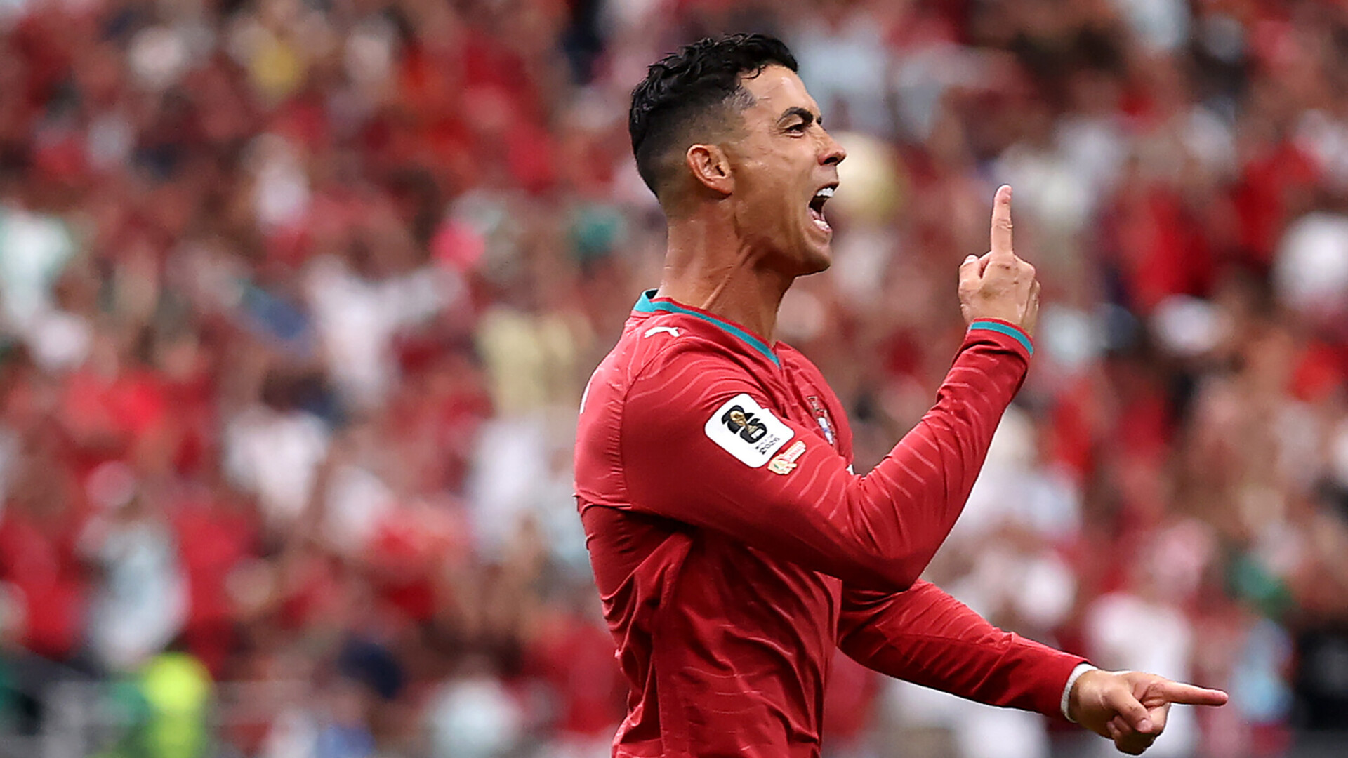 رونالدو يدخل التاريخ كأول لاعب يسجل في ست نسخ من كأس العالم
