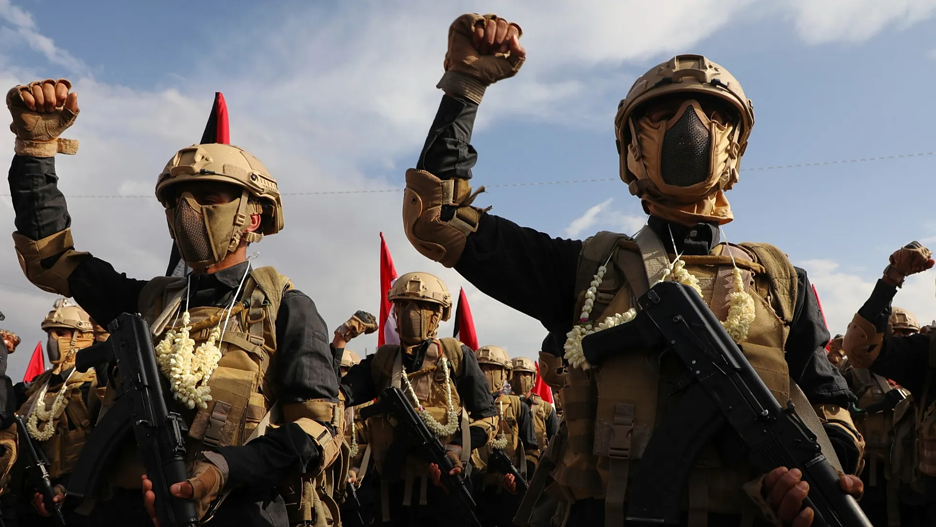 الحكومة اليمنية: الحرس الثوري يساعد الحوثيين على إعداد نظام رسوم في باب المندب