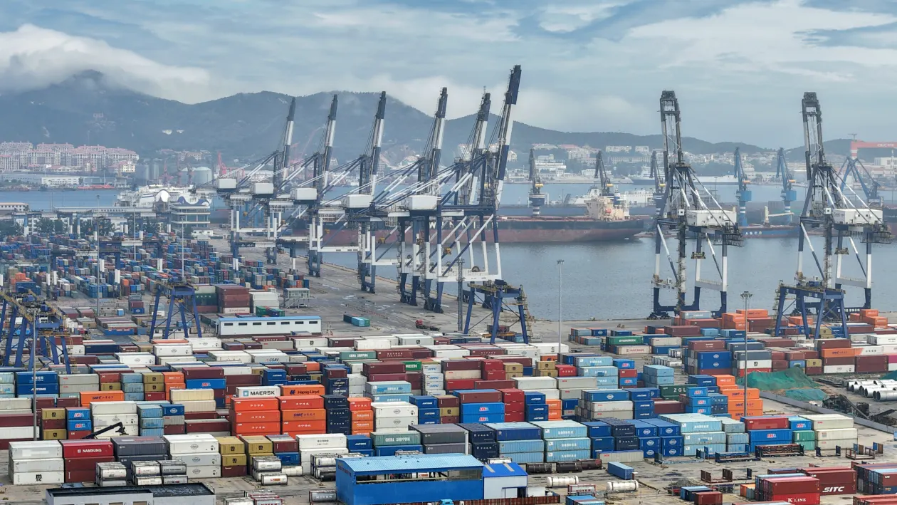 نمو الصين يتباطأ إلى 4.3% في الربع الثاني وسط تراجع حاد في الاستثمار