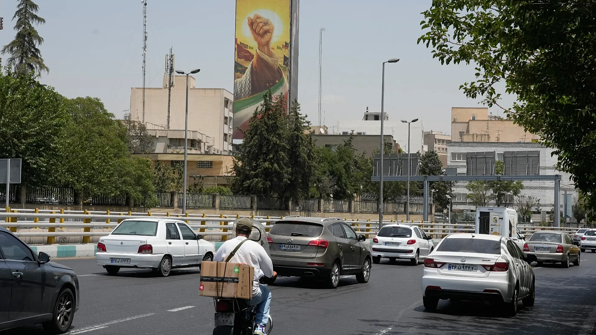الضربات الأميركية على إيران تدخل ليلتها الحادية عشرة وسط تحرك باكستاني للوساطة