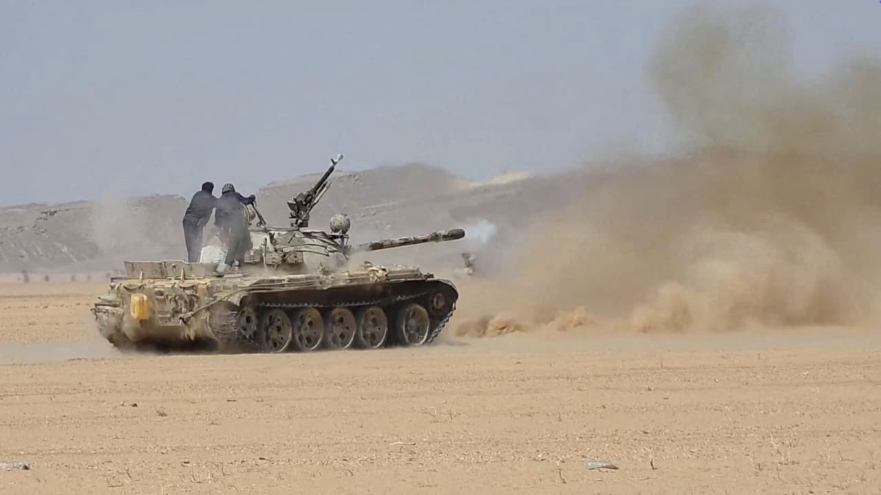 «جنود وهميون» وغياب الغطاء الجوي عجّلا بسقوط المخا في قبضة الحوثيين