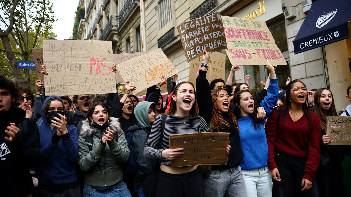احتجاجات الطلاب في فرنسا تكشف اتساع الفجوة التعليمية بين الضواحي الفقيرة والمناطق الثرية