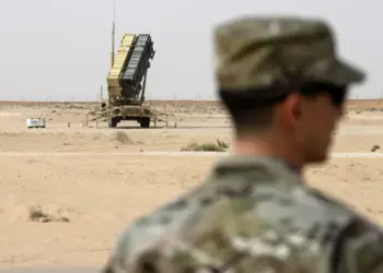 هاري وميغان يستأنفان نشاطهما العام في بريطانيا وسط خلاف بشأن وضعهما الملكي