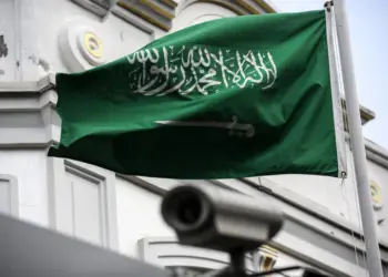 التحالف بقيادة السعودية يتهم الحوثيين باستهداف محطة كهرباء تغذي المسجد النبوي